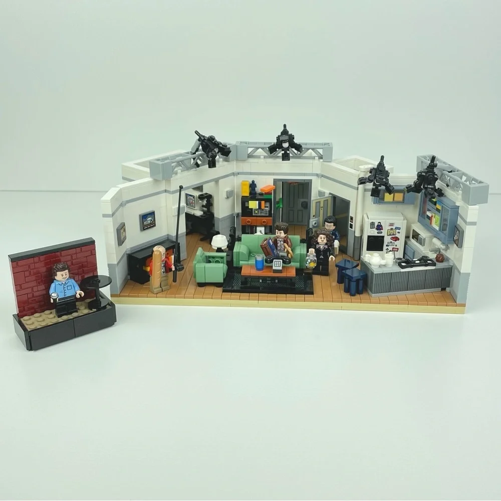 LEGO Ideas Seinfeld 21328 Building Kit Collectible Display Model Complete No Box